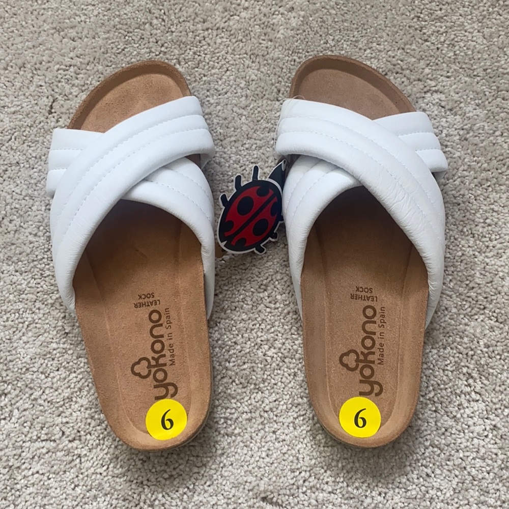 Yokono White Puff Slip On Sandals SIZE 9